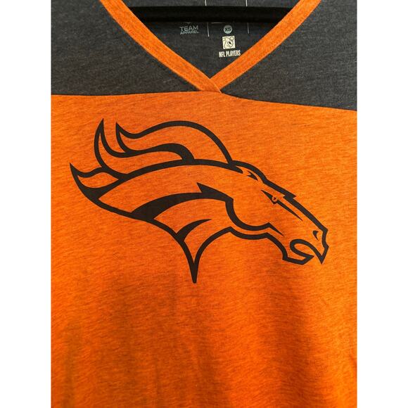 Denver Broncos Manning v-neck fitted tee, Size xs - Picture 2 of 6